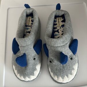 ⚠️BOGO-Dearfoams Gray Slippers SIZE 4.5